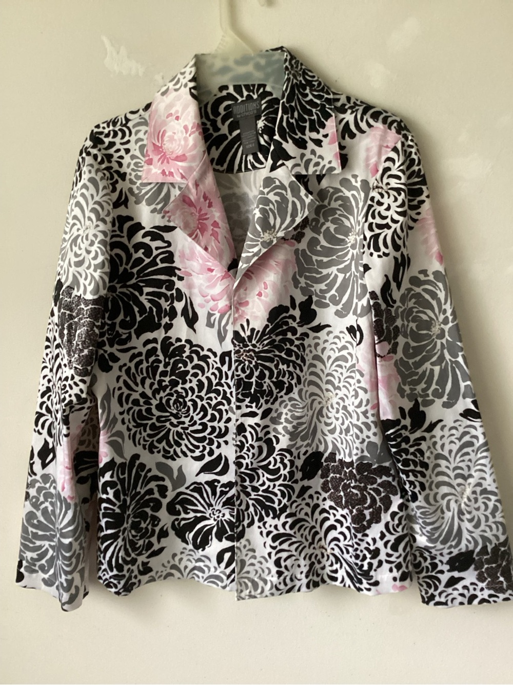 Chico's Floral open front long sleeve jacket in Black, White & Pink